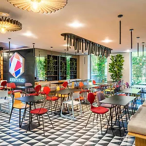 Hotel Ibis Politehnica, Bukareszt